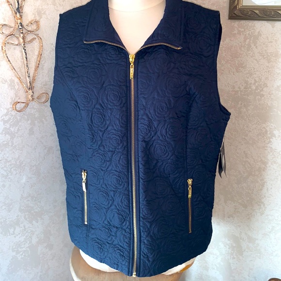 Ellen Tracy Jackets & Blazers - ❄️NWT⭐️ELLEN TRACY Navy VEST Size Large with Gold Hardware; 2 Front Pockets